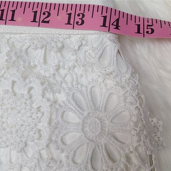 Trina Turk Pedra Lace Eyelet White Skort Shorts Size 0 NWT - Picture 11 of 12